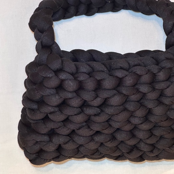 Hand-made Chunky Knit Purse - Picture 3 of 4